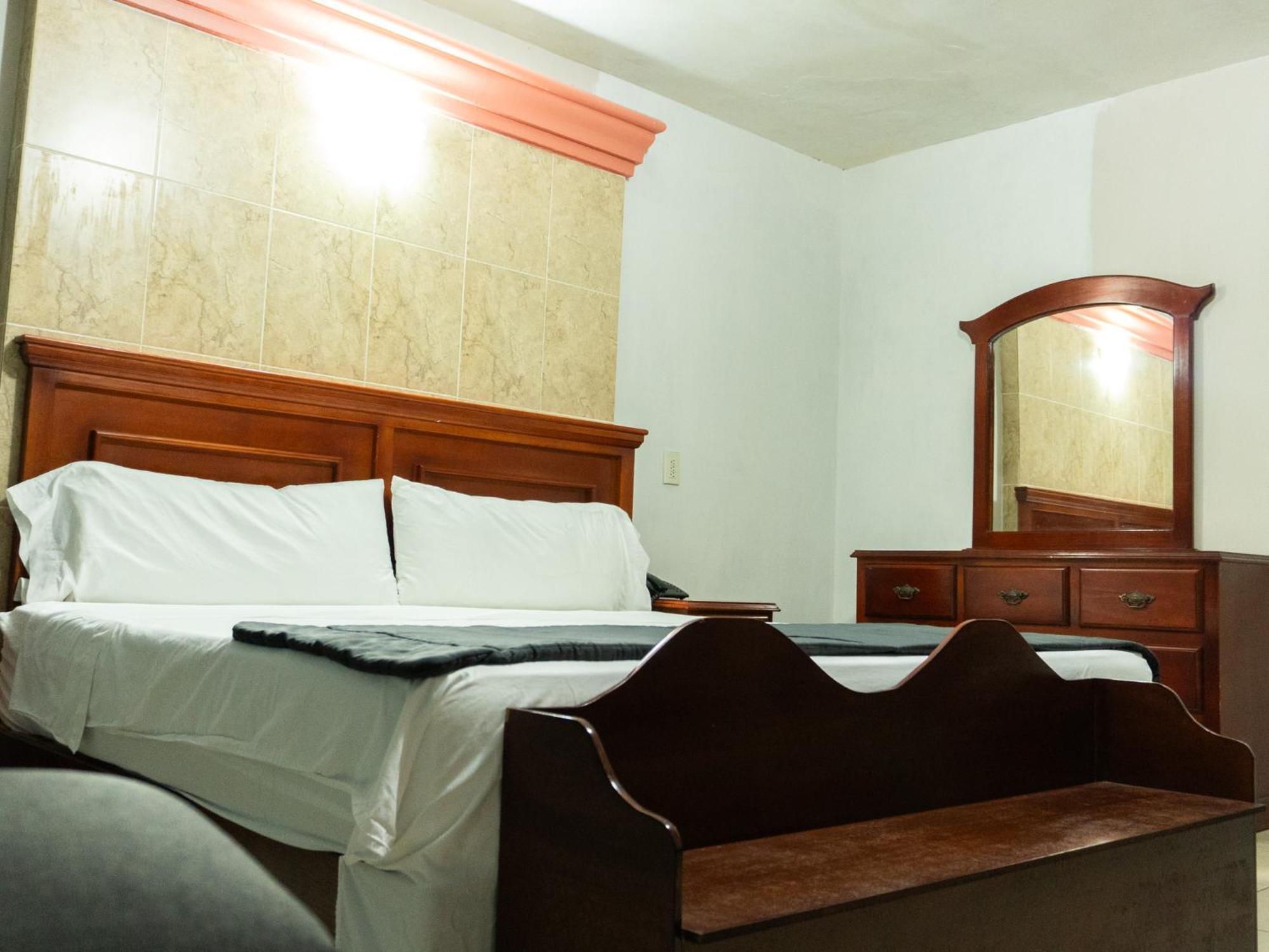 Hotel Real De La Barca 外观 照片